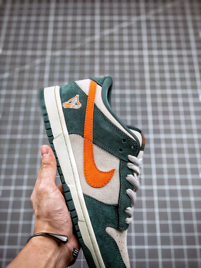 Nike SB Dunk Low "Eire" Sneakers