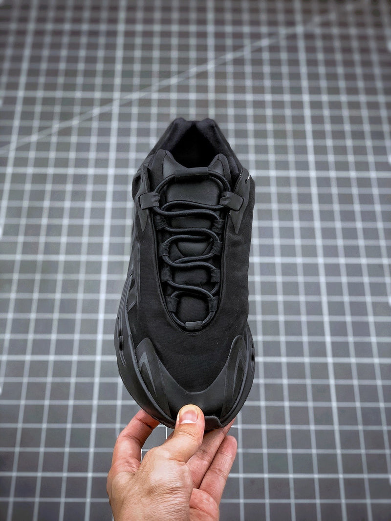 Adidas Yeezy 700 Boost MNVN Sneakers