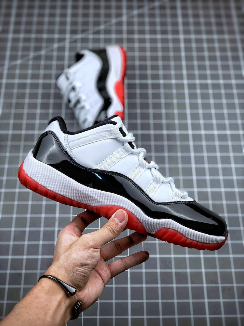 Tênis Nike Air Jordan 11 Low