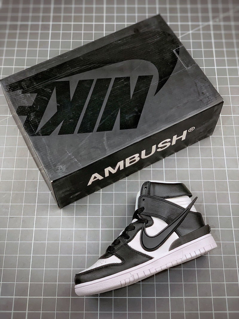 Tênis Nike SB Dunk High x Ambush