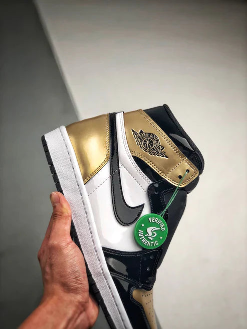 Nike Air Jordan 1 High "Gold Toe"