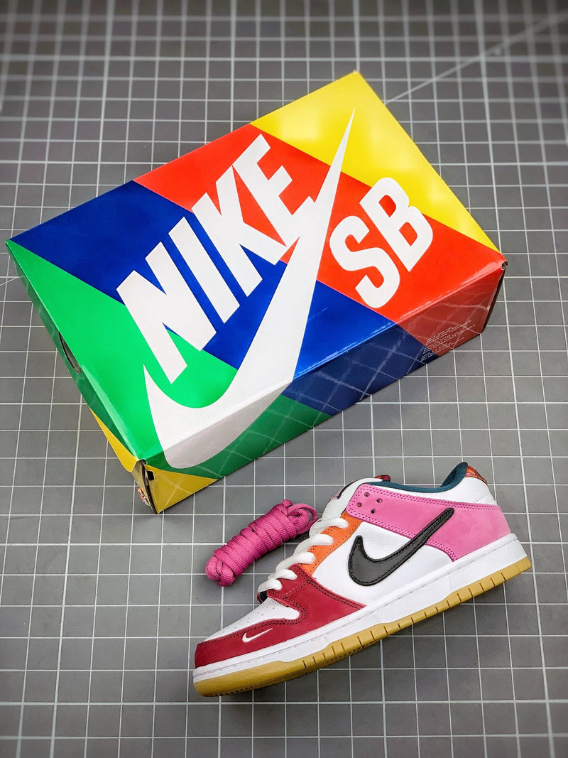 Tênis Nike SB Dunk Low x  "Parra"