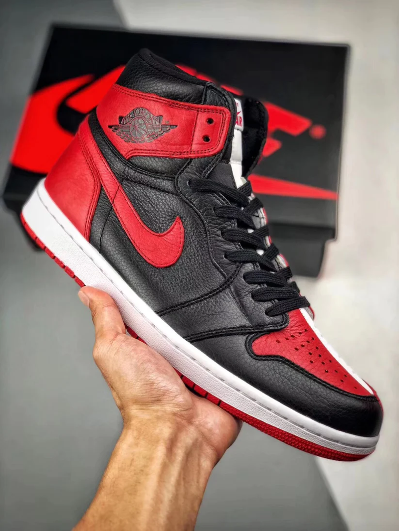 Tênis Nike Air Jordan 1 High Home to Home