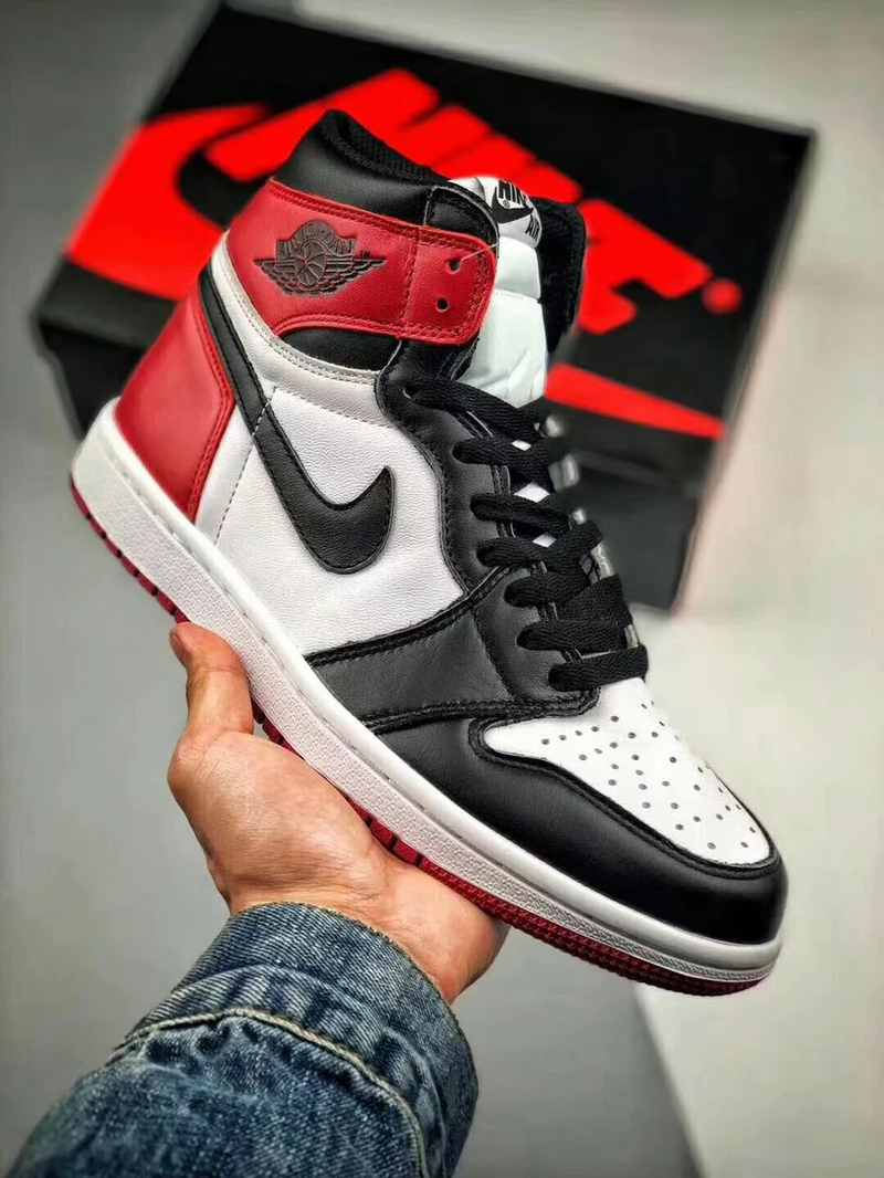 Nike Air Jordan 1 High Retro Black Toe Sneakers