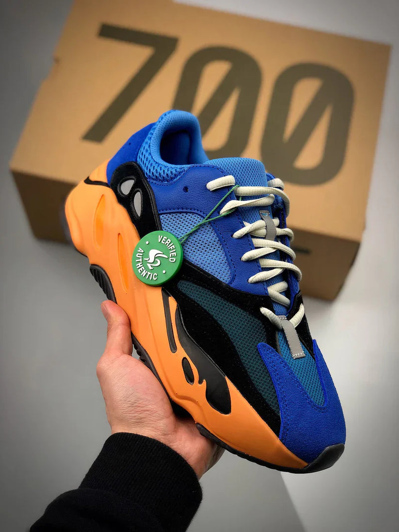 Tênis Adidas Yeezy 700 Boost V1 Bright Blue