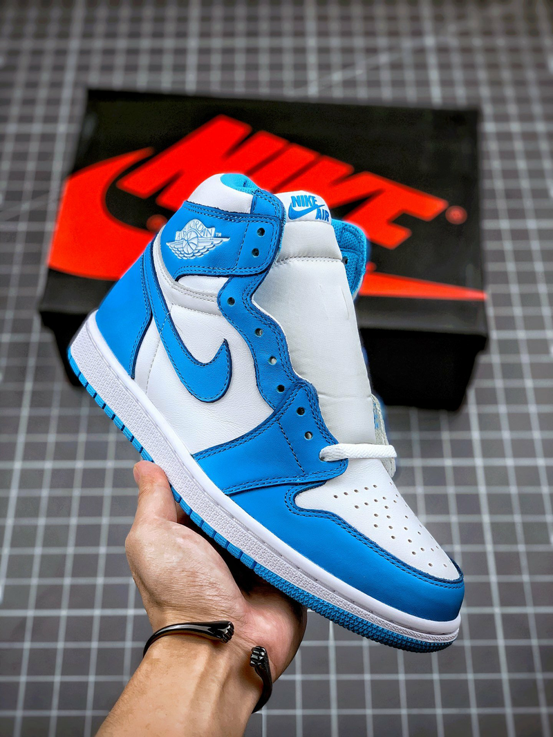 Nike Air Jordan 1 High UNC