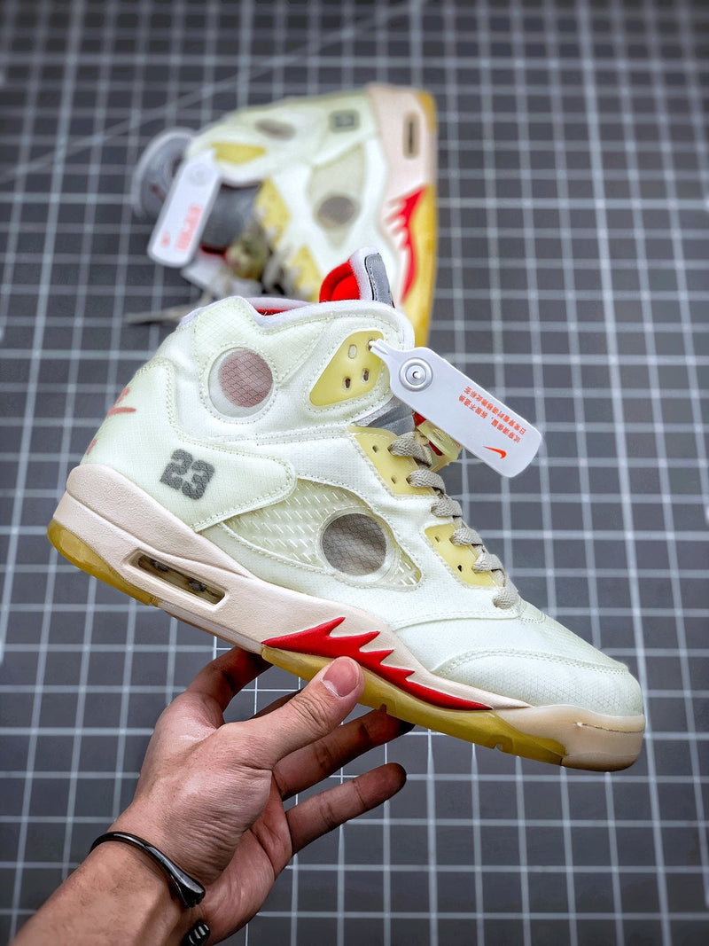 Tênis Nike Air Jordan 5 Retro Off-White Sail