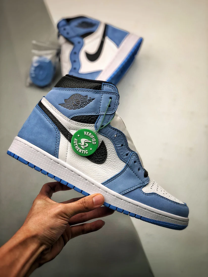 Nike Air Jordan 1 High "University Blue"