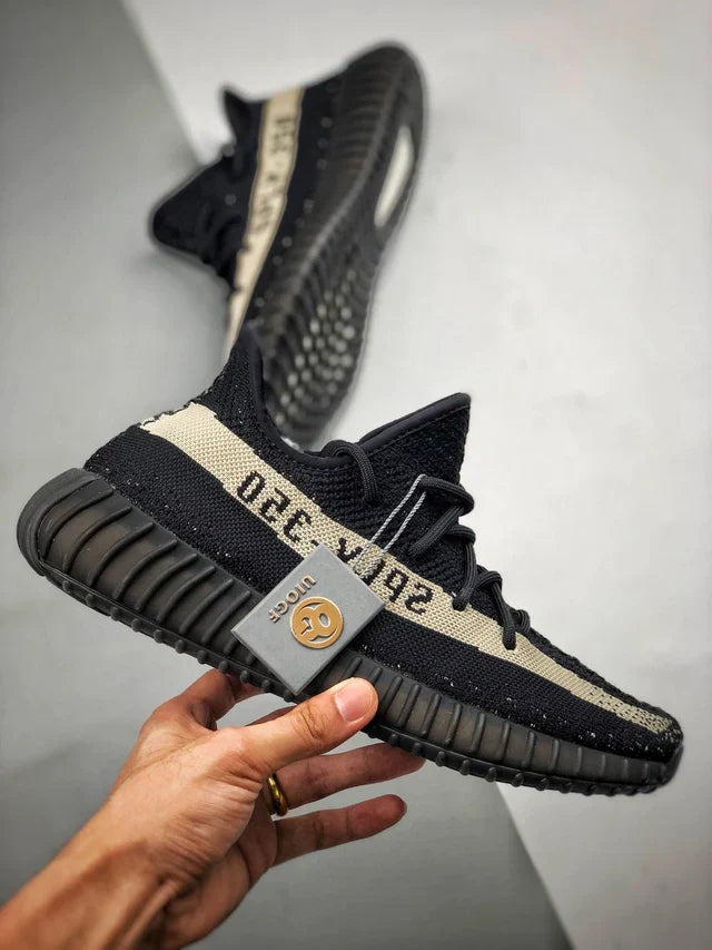 adidas yeezy 350 boost v2 oreo