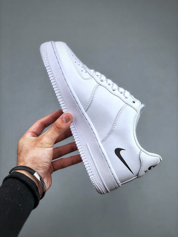 Nike Air Force 1 Low Swoosh