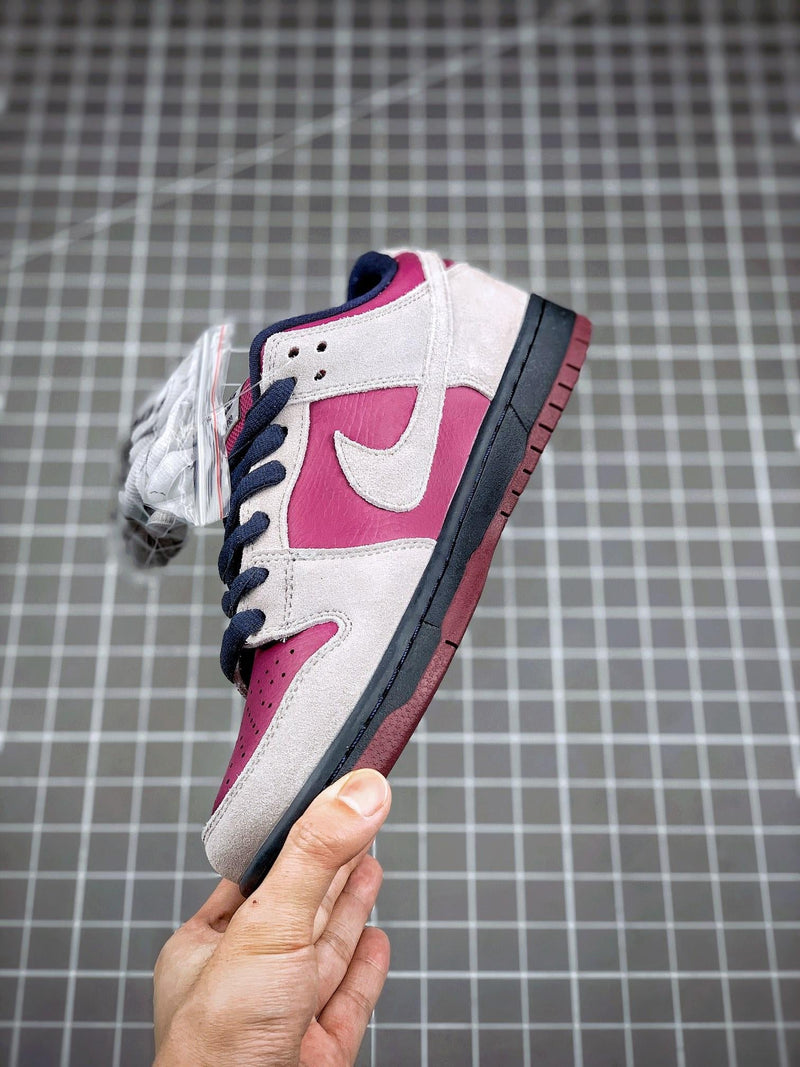 Tênis Nike SB Dunk Low "Atmospher Grey True Berry"