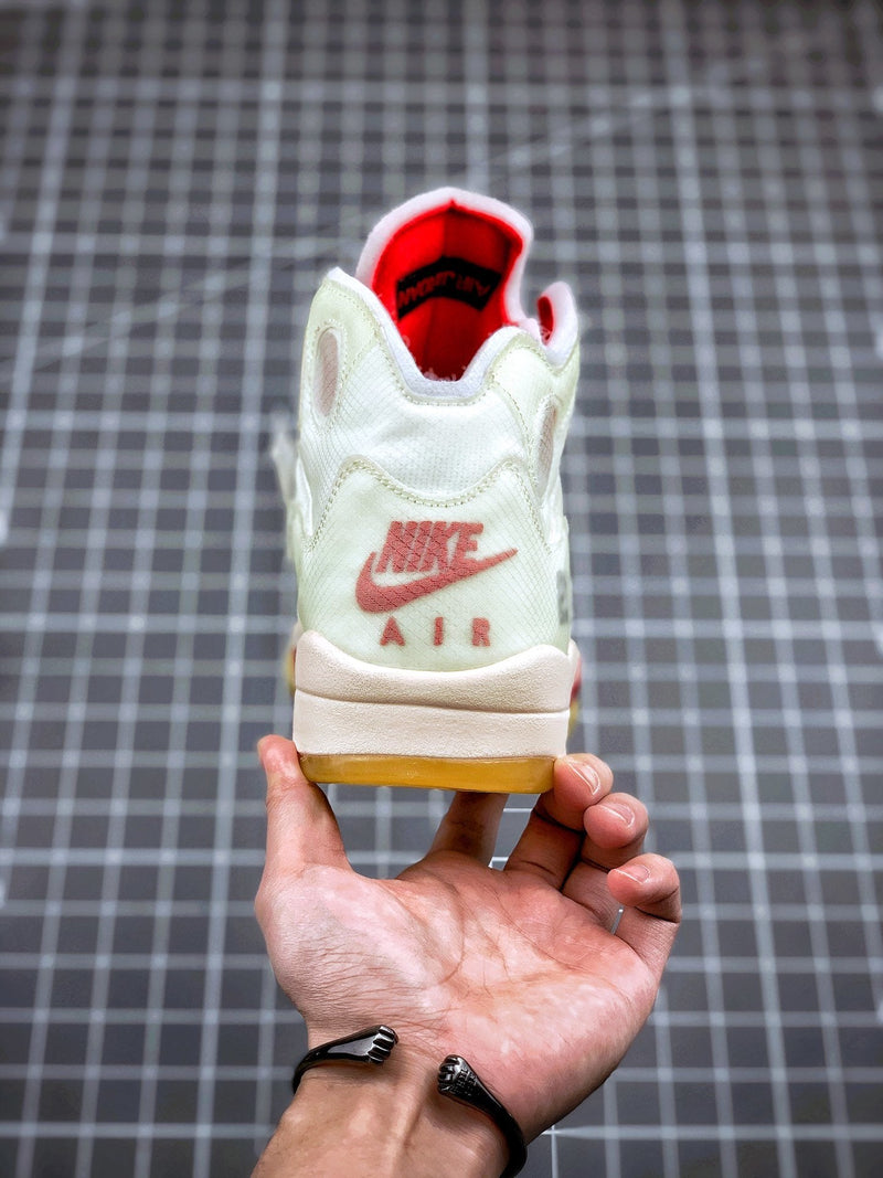 Tênis Nike Air Jordan 5 Retro Off-White Sail