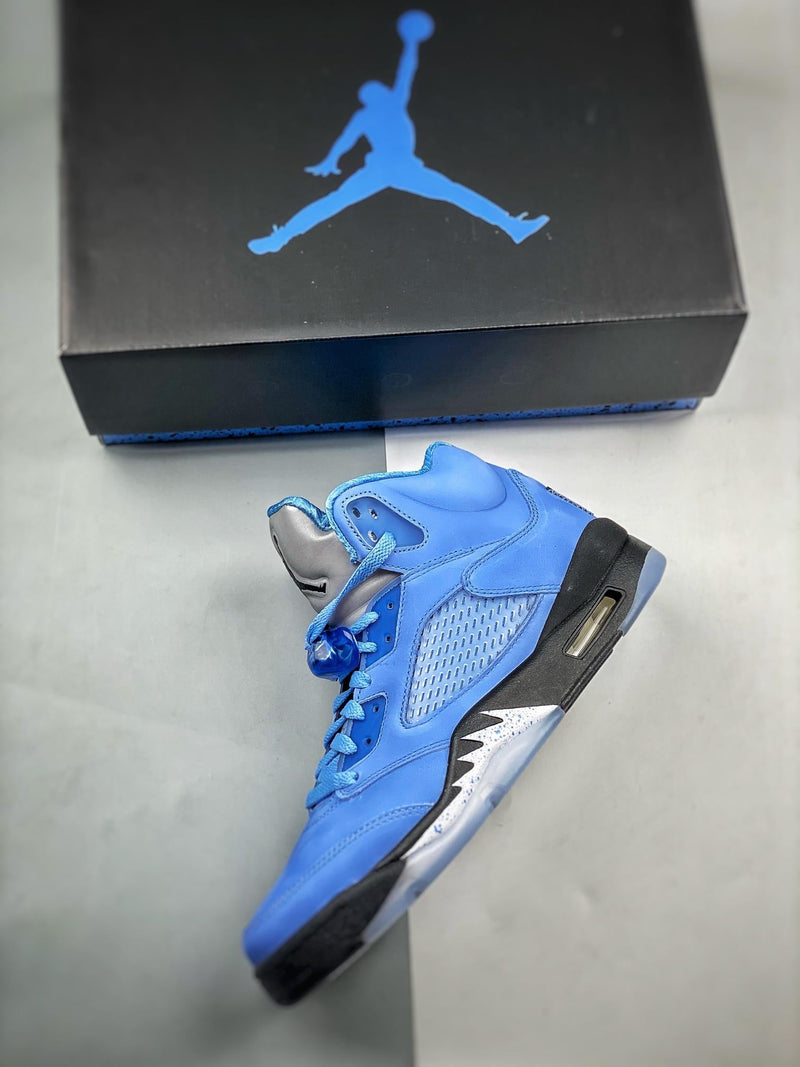 Nike Air Jordan 5 "Retro SE UNC" Sneakers