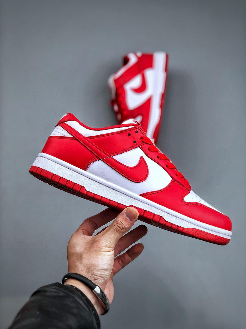 Tênis Nike SB Dunk Low "Uni Red"