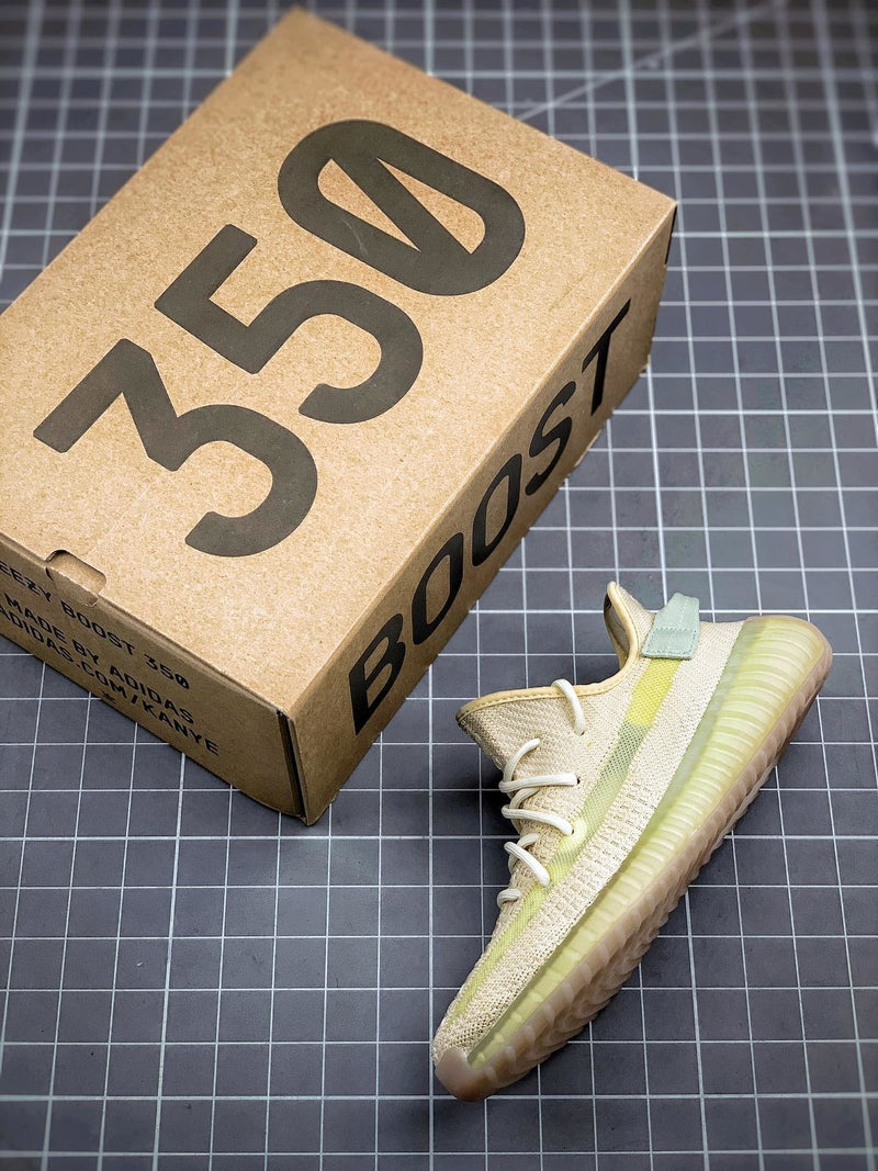 Tênis Adidas Yeezy 350 Boost V2 Flax