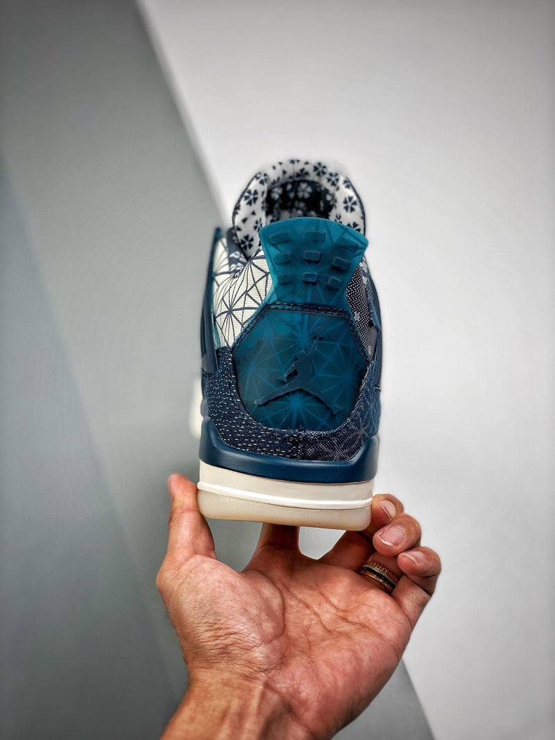 Nike Air Jordan 4 Retro SE "Deep Ocean"