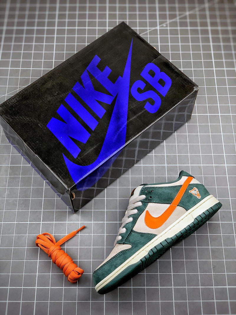 Nike SB Dunk Low "Eire" Sneakers