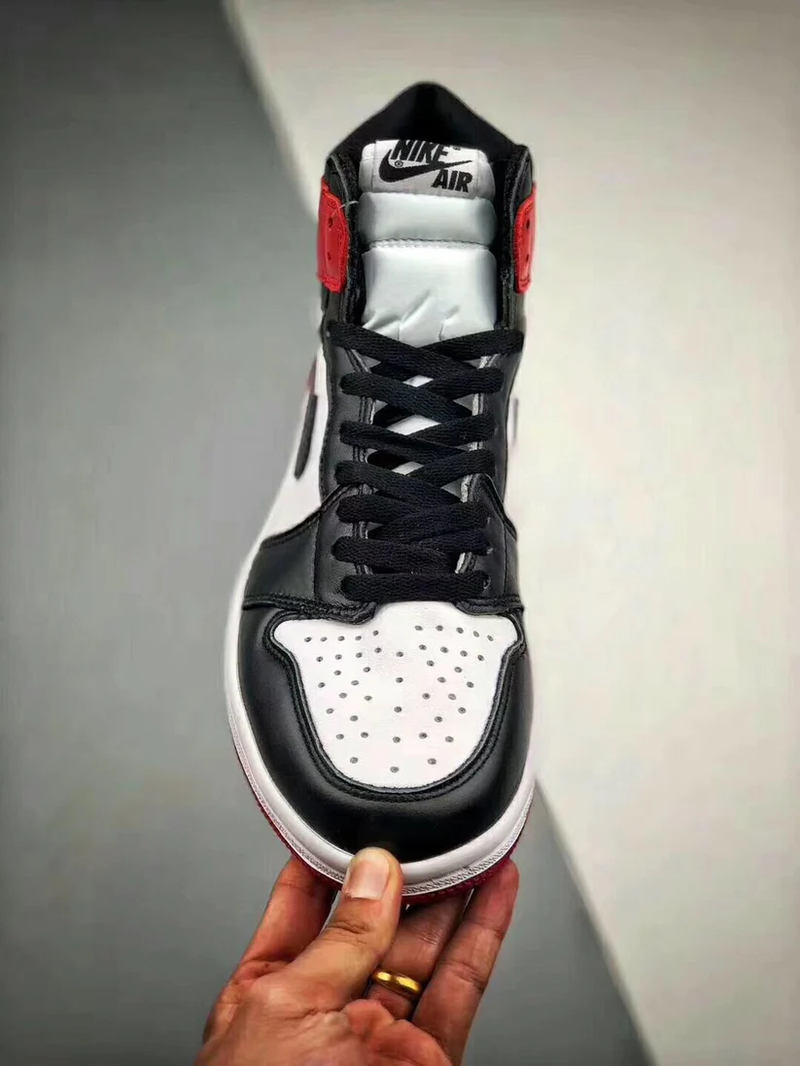 Nike Air Jordan 1 High Retro Black Toe Sneakers