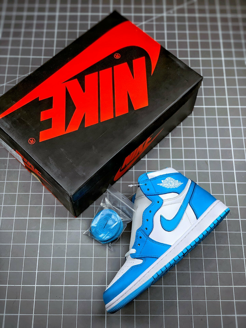 Nike Air Jordan 1 High UNC