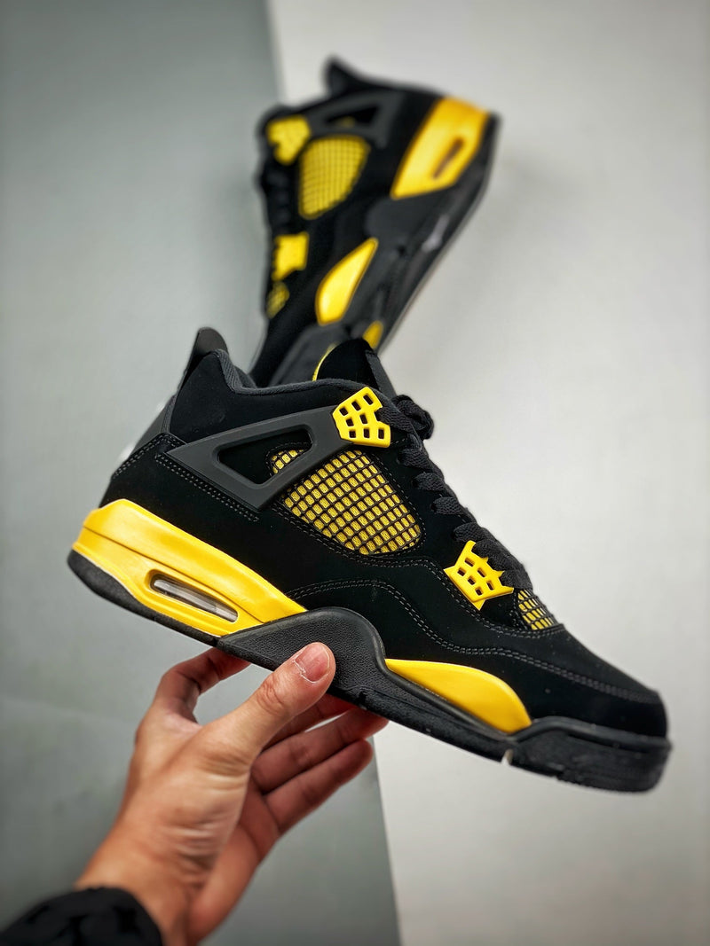 Nike Air Jordan 4 "Thunder"