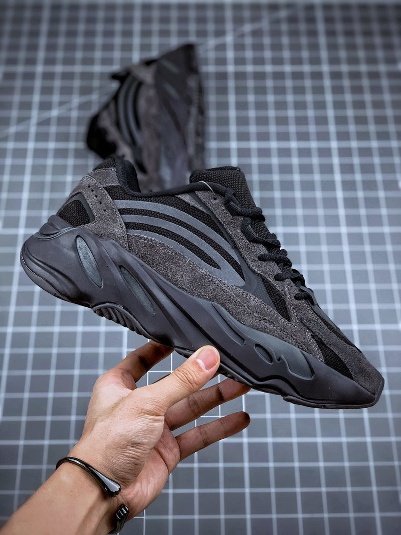 adidas yeezy 700 boost v2 vanta