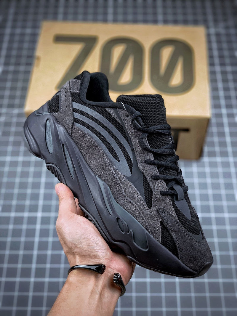 adidas yeezy 700 boost v2 vanta