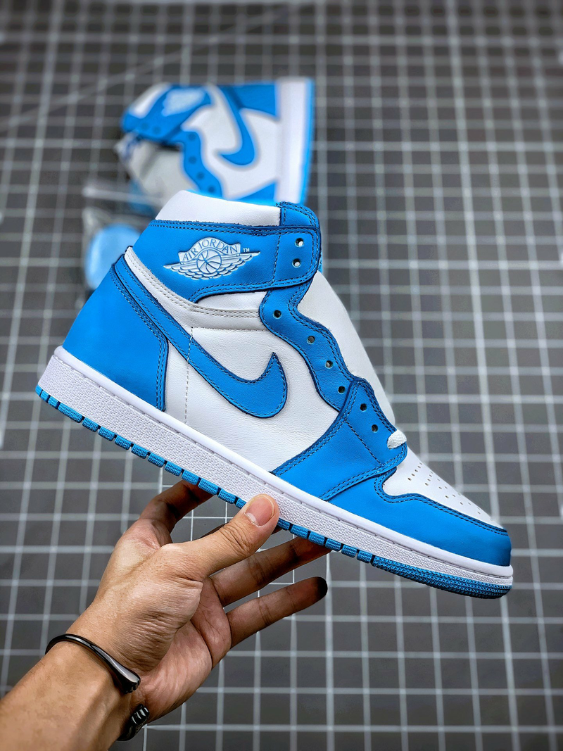 Nike Air Jordan 1 High UNC