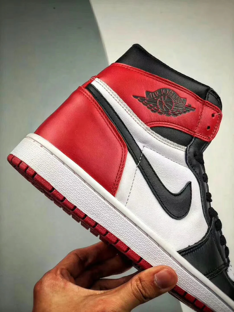 Nike Air Jordan 1 High Retro Black Toe Sneakers