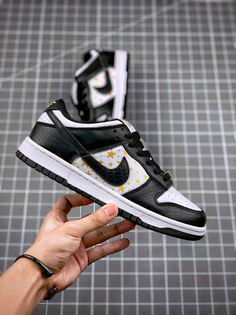 Tênis Nike SB Dunk Low x Supreme QS Black