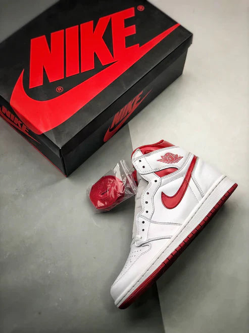 Nike Air Jordan 1 High "Metalic Red"