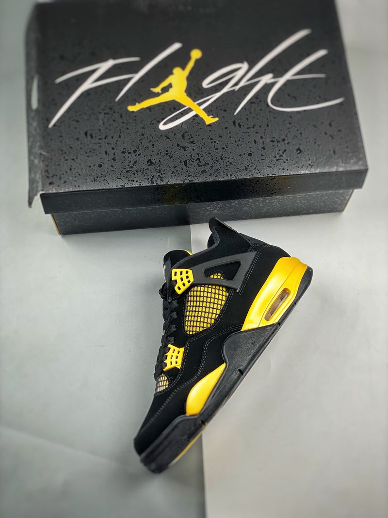 Nike Air Jordan 4 "Thunder"