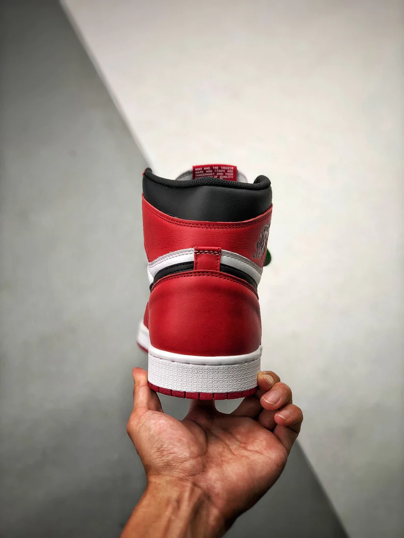 Nike Air Jordan 1 Retro High Chicago 2015