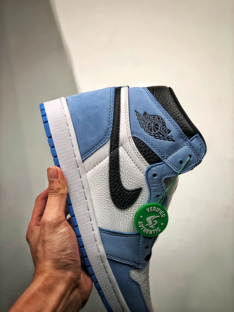 Nike Air Jordan 1 High "University Blue"