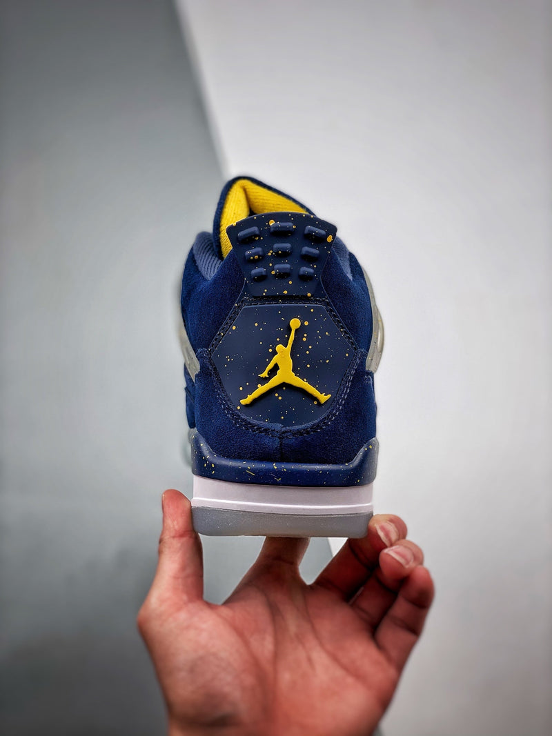 Tênis Nike Air Jordan 4 "Michigan"