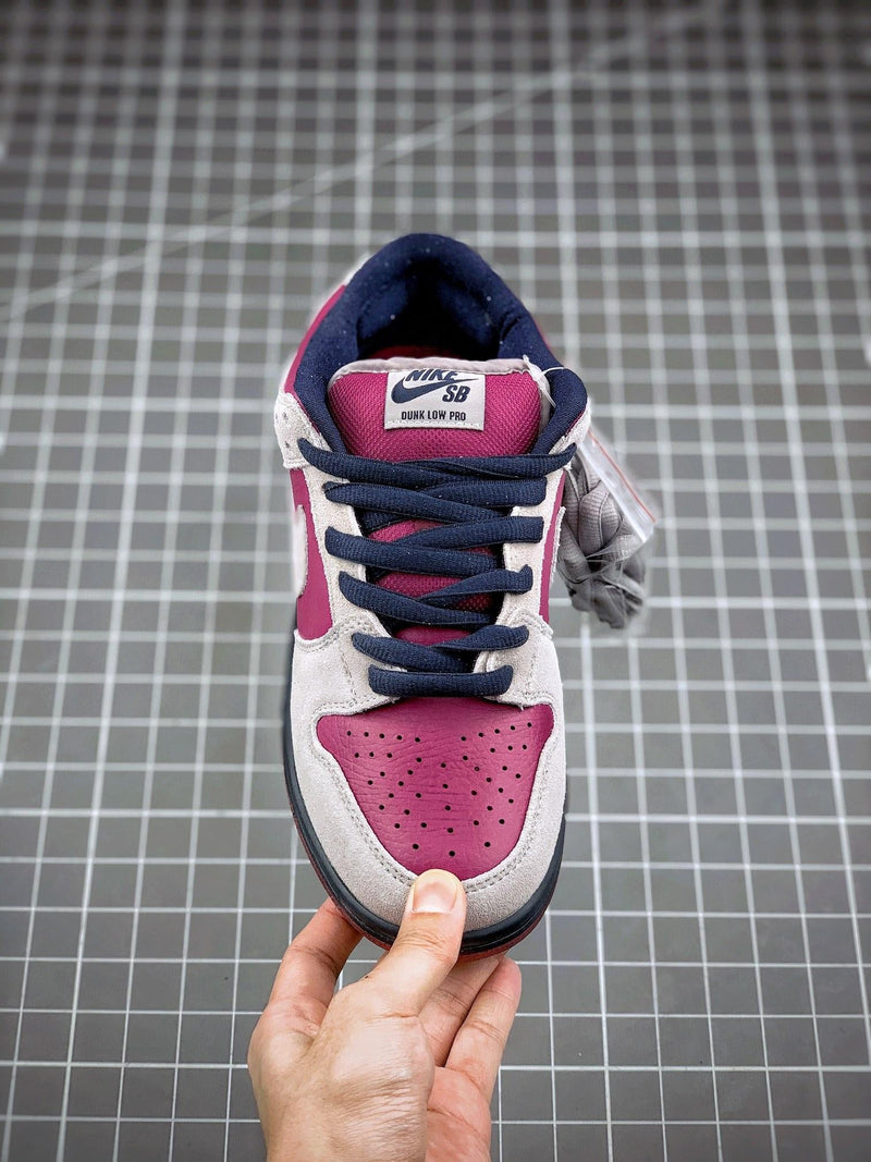 Tênis Nike SB Dunk Low "Atmospher Grey True Berry"