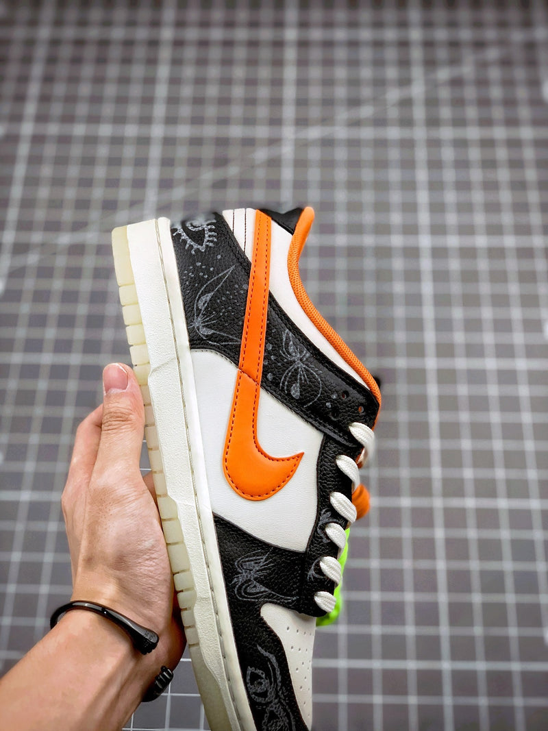 Nike SB Dunk Low "Halloween" Sneakers