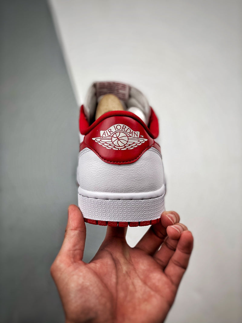 Tênis Nike Air Jordan 1 Low Retro "White Varsity Red"