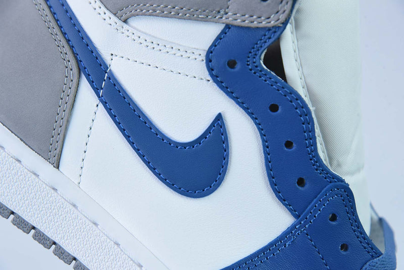 Tênis Nike Air Jordan 1 Retro High "True Blue"