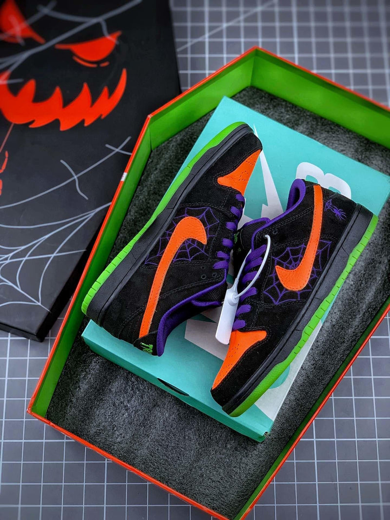 Nike SB Dunk Low "Night of Mischief Halloween"