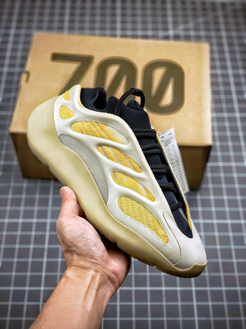 Adidas Yeezy 700 Boost V3 Srphym Sneakers