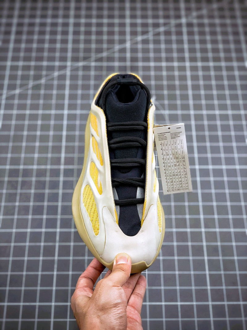 Adidas Yeezy 700 Boost V3 Srphym Sneakers