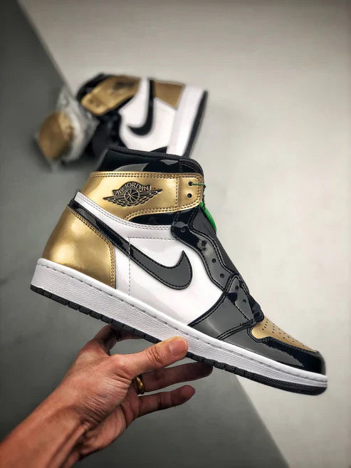 Nike Air Jordan 1 High "Gold Toe"