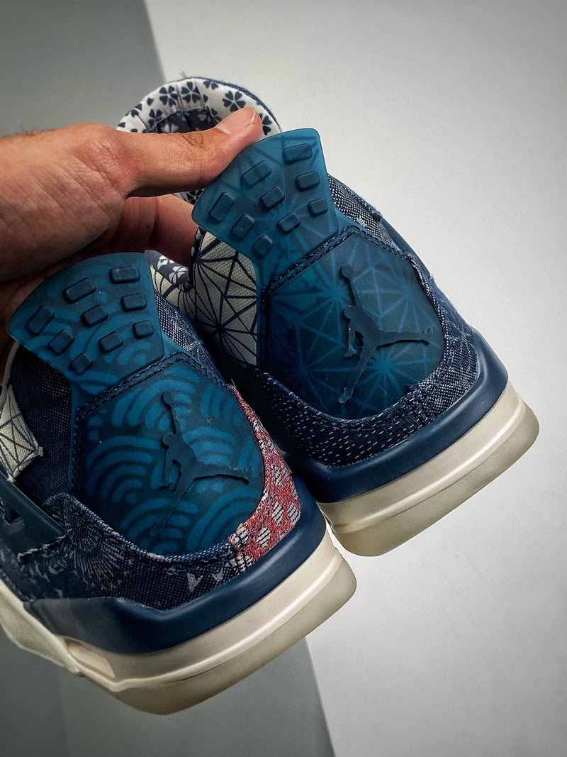 Nike Air Jordan 4 Retro SE "Deep Ocean"