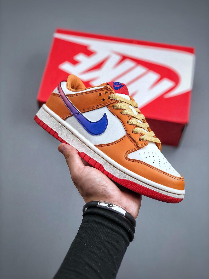 Nike SB Dunk Low "Hot Curry" Sneakers