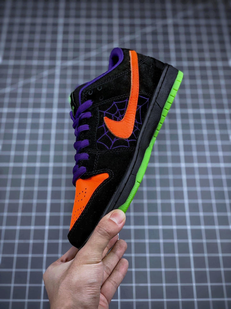 Nike SB Dunk Low "Night of Mischief Halloween"