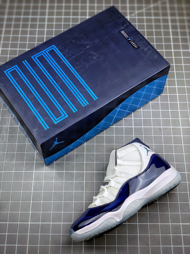 Nike Air Jordan 11 Retro UNC