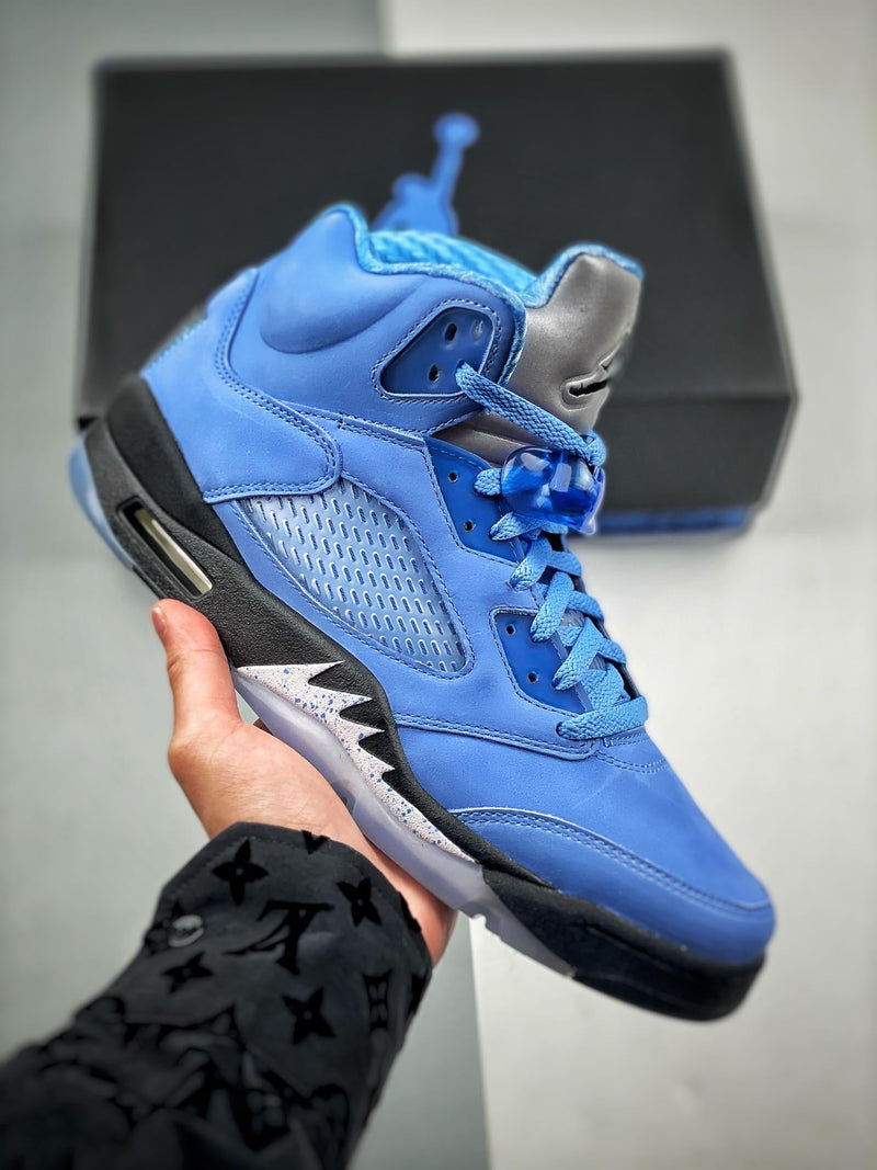 Nike Air Jordan 5 "Retro SE UNC" Sneakers