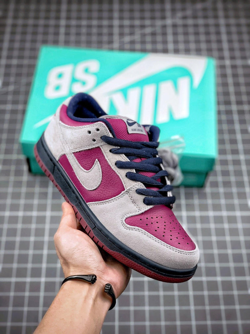 Tênis Nike SB Dunk Low "Atmospher Grey True Berry"