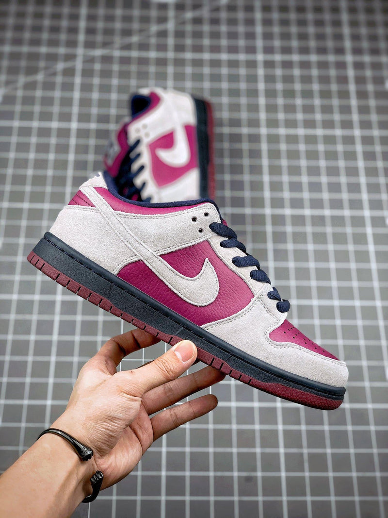 Tênis Nike SB Dunk Low "Atmospher Grey True Berry"