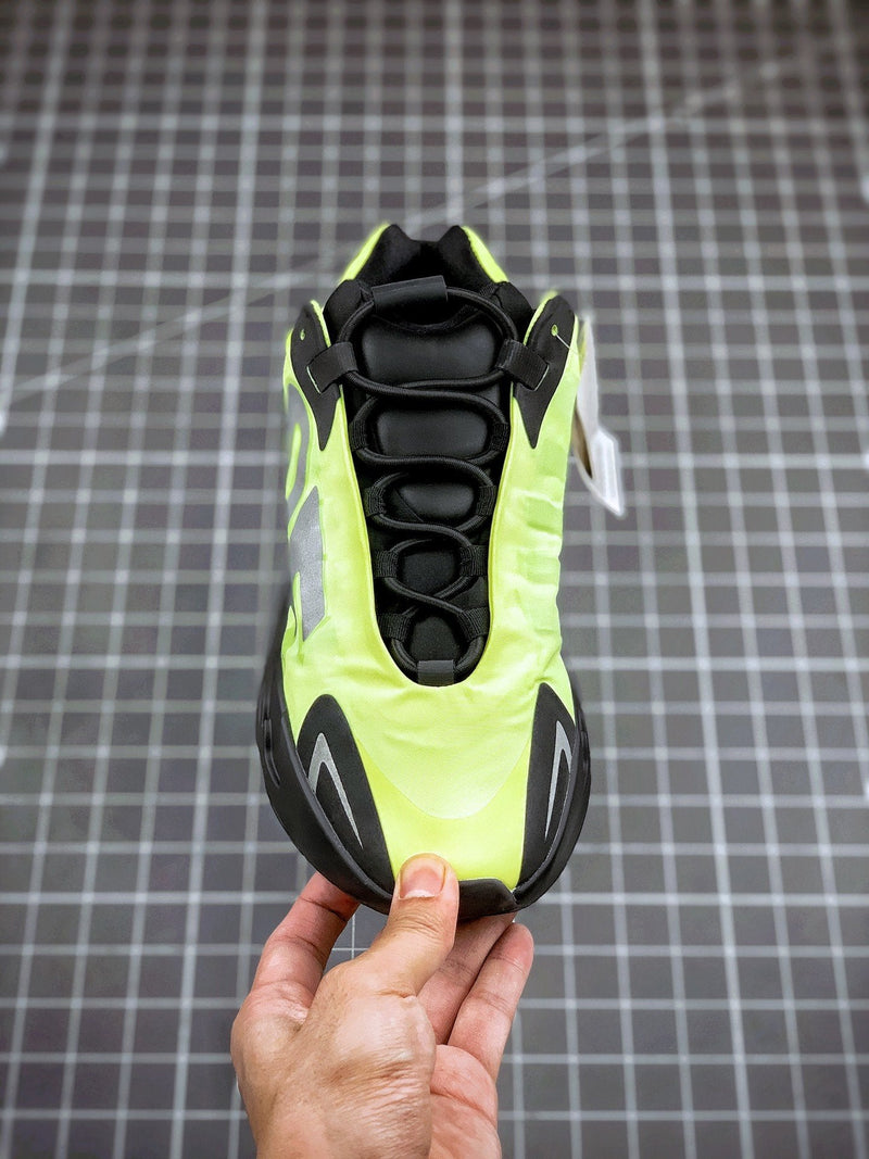 Adidas Yeezy 700 Boost MNVN Sneakers